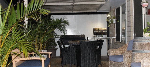 Hideaway on Seattle Dunsborough 5 minute walk to Quindalup Beach & pet friendly. in dunsborugh
