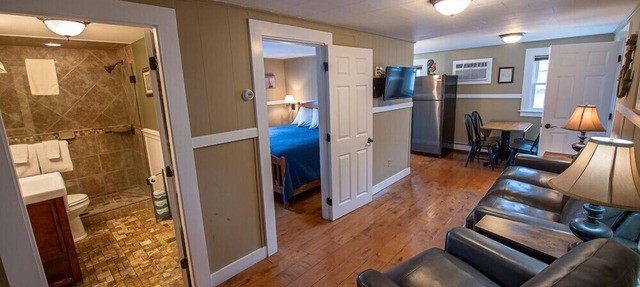 Plan your Ogunquit getaway at Captain's Quarters, a cozy dog-friendly motel just a short walk to the beach and downtown. Family-owned with only five rooms, linens, towels, and everything you need for a comfortable coastal stay. in Ogunquit